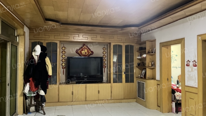 县府小区 三居 有小房 有固定车位-客厅