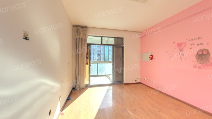 嘉秀新苑二手房实景图