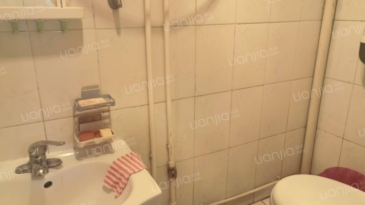 位于建设路 成熟小区 位置好  配套齐全 交通便利-卫生间