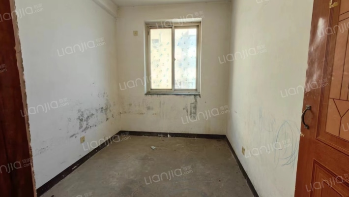 采光好.无遮挡.房本满五，税费低-卧室C