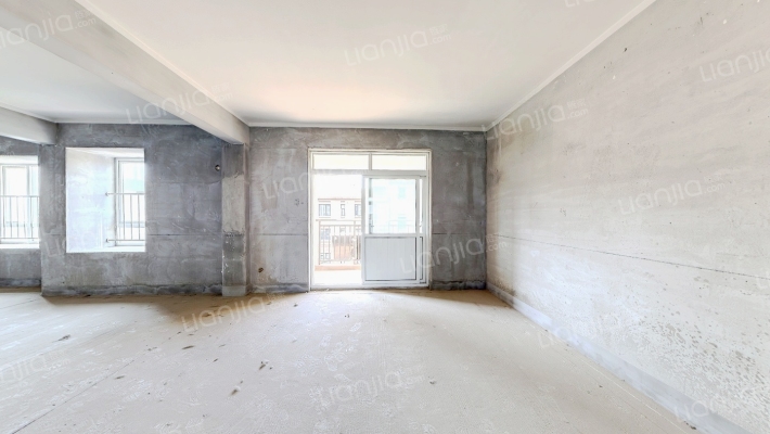 恒达·盘龙湾荷苑二手房实景图