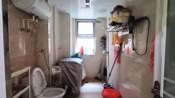 香邑溪谷南北通透两居室 精装修 带车位-卫生间