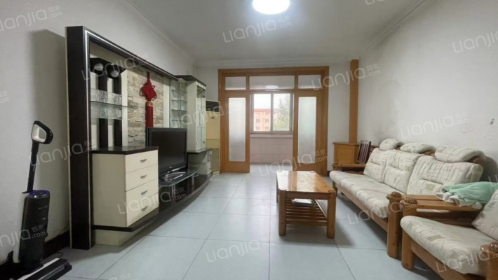 物探家属院  品质小区 集中供暖 业主急售 价格可谈！-客厅