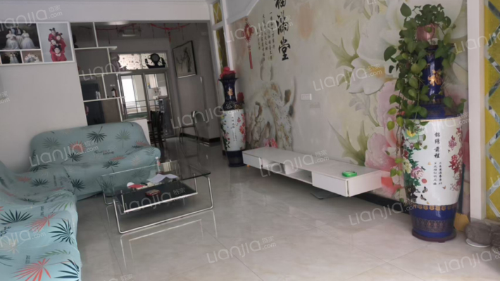 东城小区二手房实景图