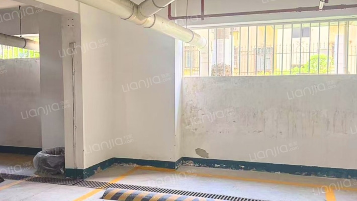 特房海景公寓二手房实景图
