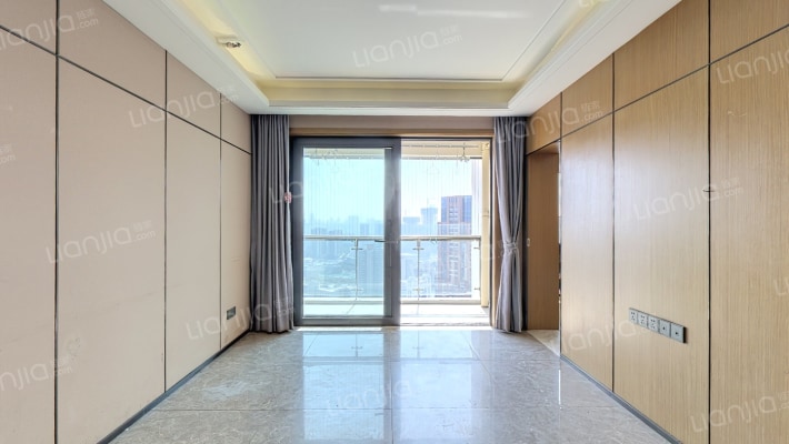 勤诚达前海世界二手房实景图