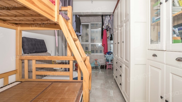 上海城三室两厅两卫交通便利小区环境干净舒适适合居住-卧室B