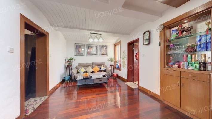 梅花新苑二手房实景图