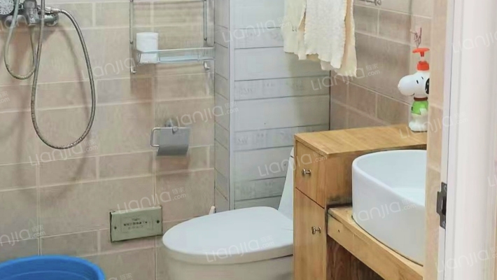 小区配套设施完善，大社区， 交通方便-卫生间