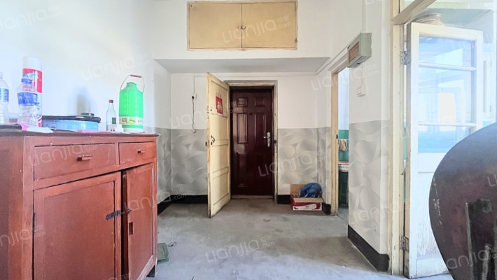 173单位房 集中供暖 采光好 满五唯一 南北通透-餐厅