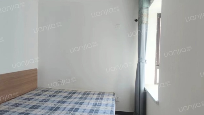 房子南向两居，简单装修，好楼层，拎包入住-卧室B