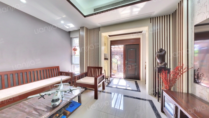 佘山珑原二手房实景图