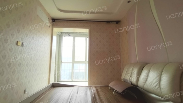 双塔板楼中间楼层，房本满五，税费低-卧室A