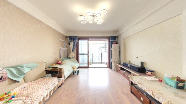 锦江金都二手房实景图