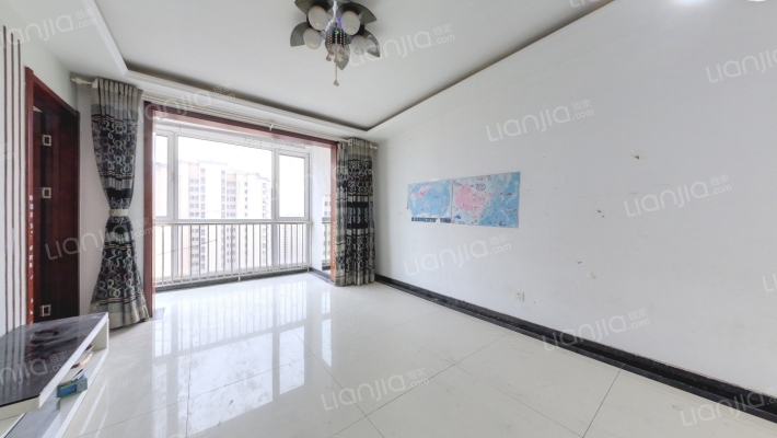 皇冠国际一期二手房实景图