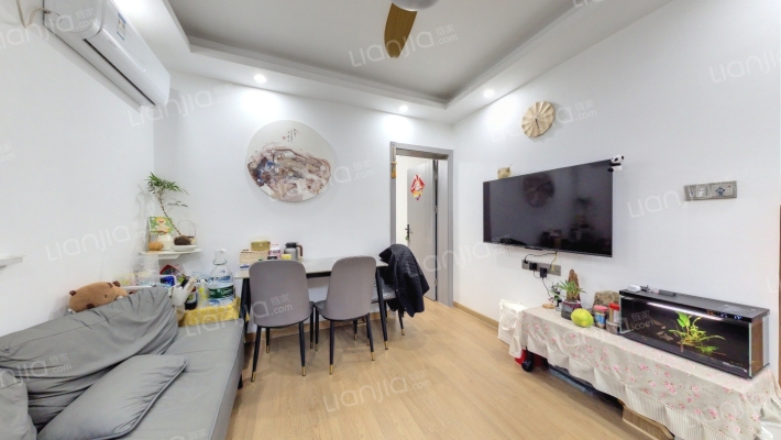 莘松六村二手房实景图