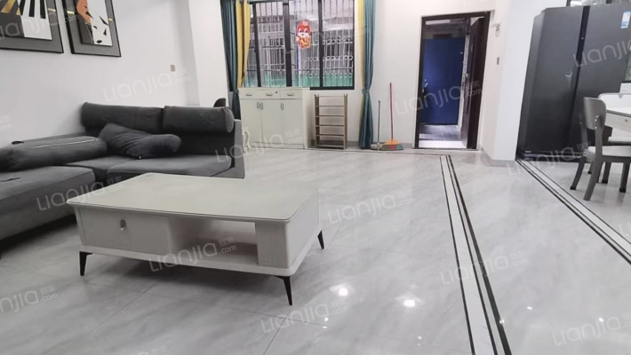 上坡公寓二手房实景图