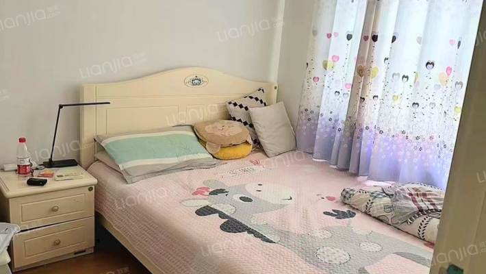 蓝爵世家二手房实景图