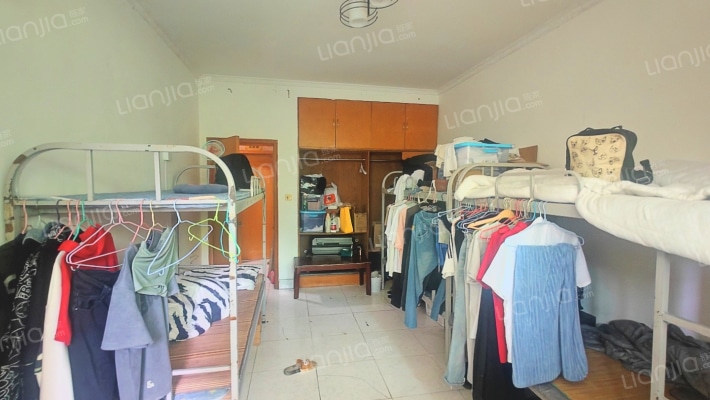 7306综合楼二手房实景图