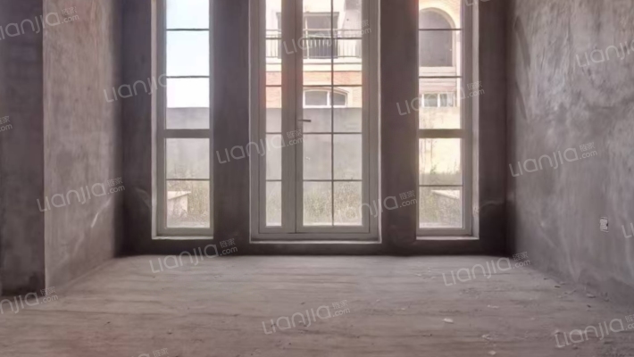 西京都高尔夫独栋别墅，大院子，大户型，优美私人庭院-餐厅