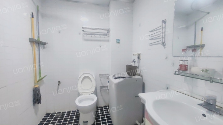 中市心 带车位 交通便利 南北通透-卫生间