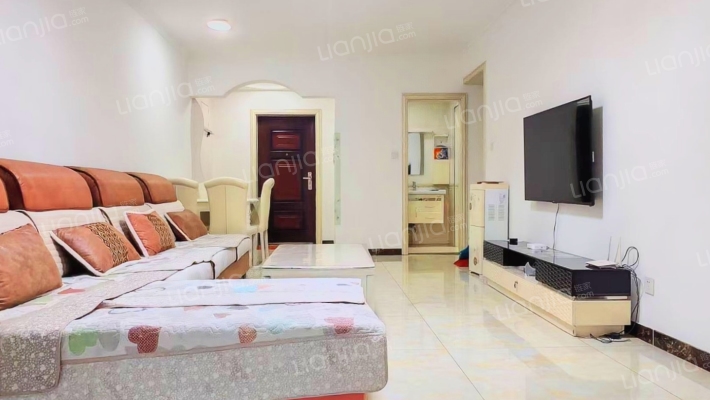 70年大产权，房证满二，次新房，通勤北京，交通方便。-客厅