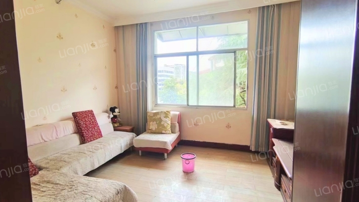 州卫生局宿舍二手房实景图