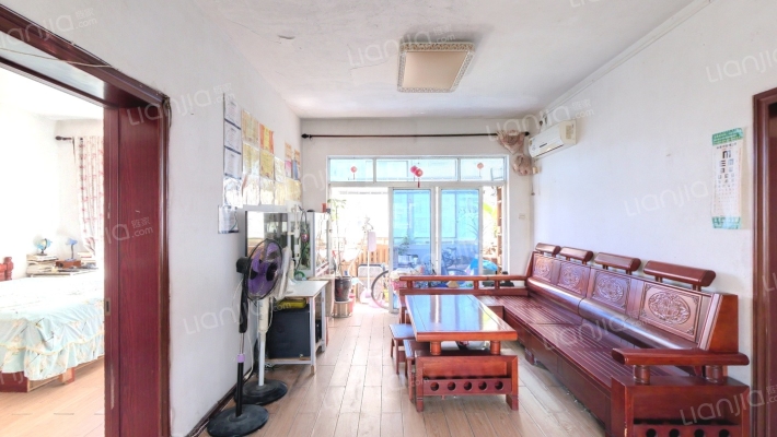 粮贸小区二手房实景图