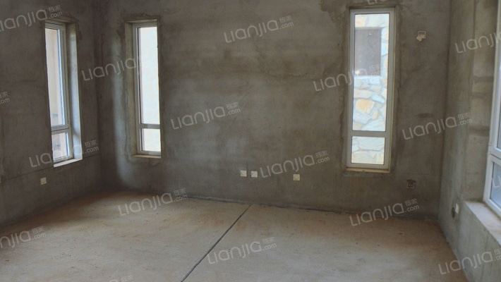 京都颐和城 5室3厅 南 北-客厅