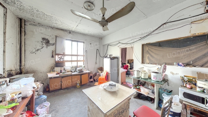 金泰国际装饰城二手房实景图