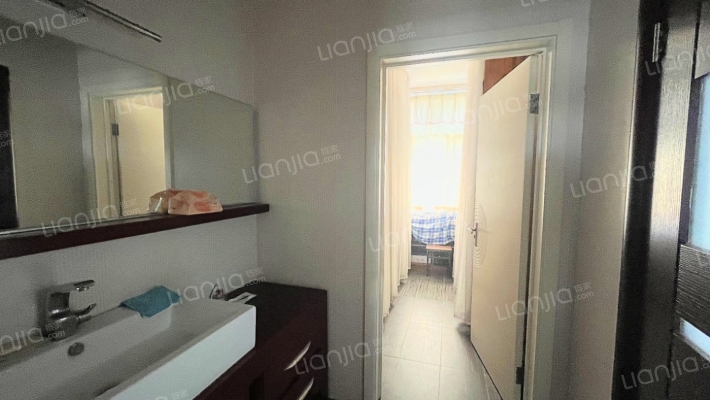 竹语堂 4室3厅 南 北-卫生间C