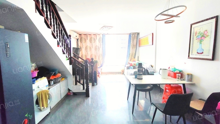 十里春风二手房实景图