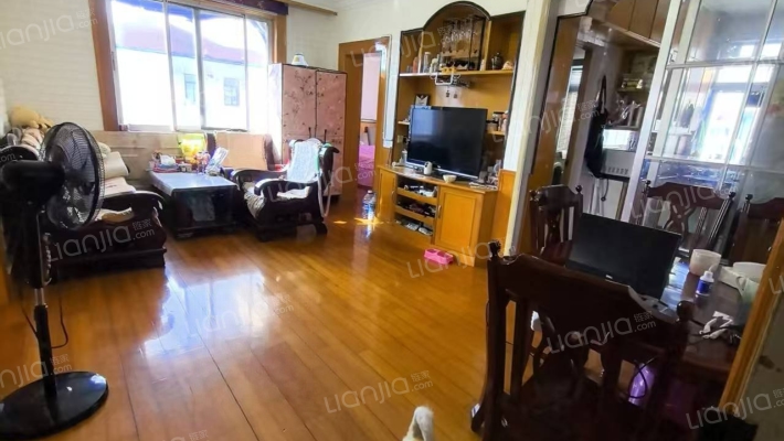 钟楼新村二手房实景图