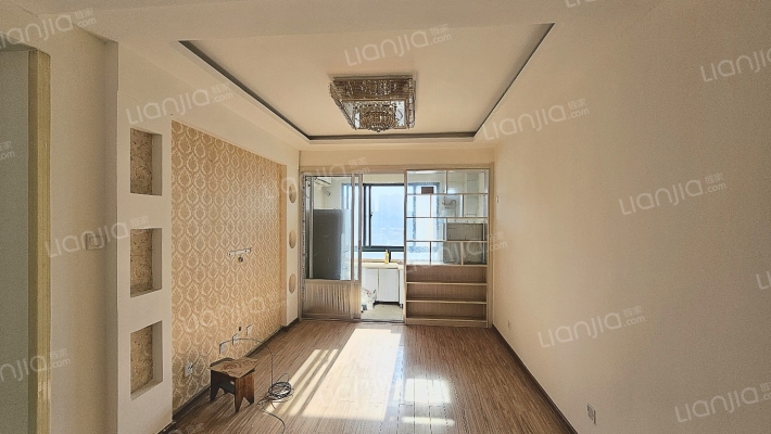 青山名居二手房实景图