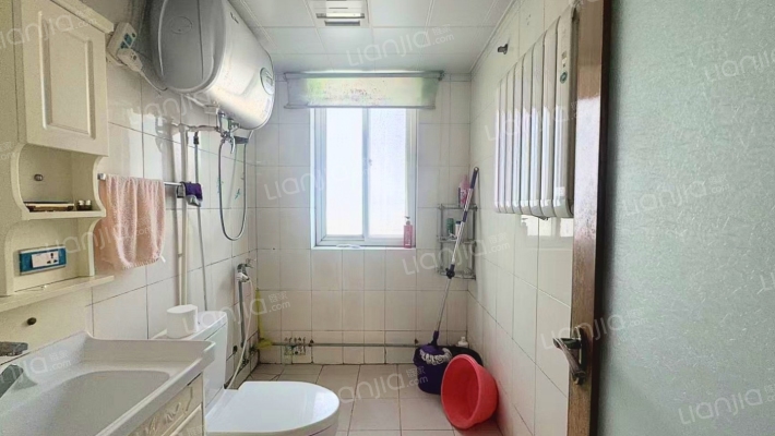 永安小区 3室2厅 南 北-卫生间A