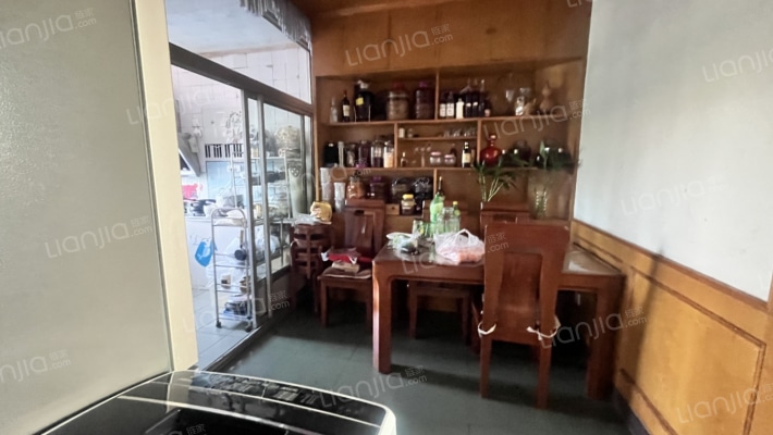 华阳中路  三居室  拎包入住校园房-餐厅