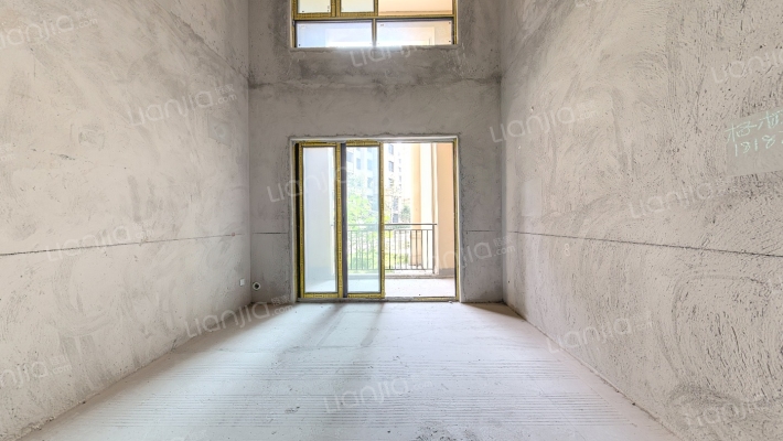 华美翡丽山三期二手房实景图