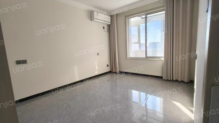 新城.誉府二手房实景图