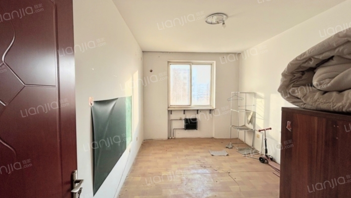 户型三阳开泰，全天采光，小区内安静，居民素质高-卧室C