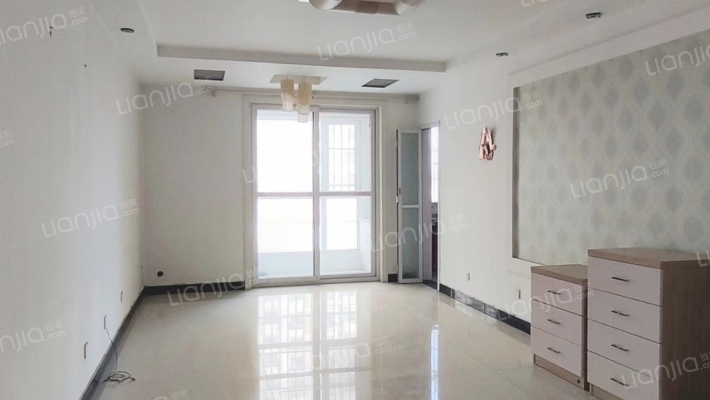 德信公园旁 翡翠城大两居 中间楼层 随时看房-客厅