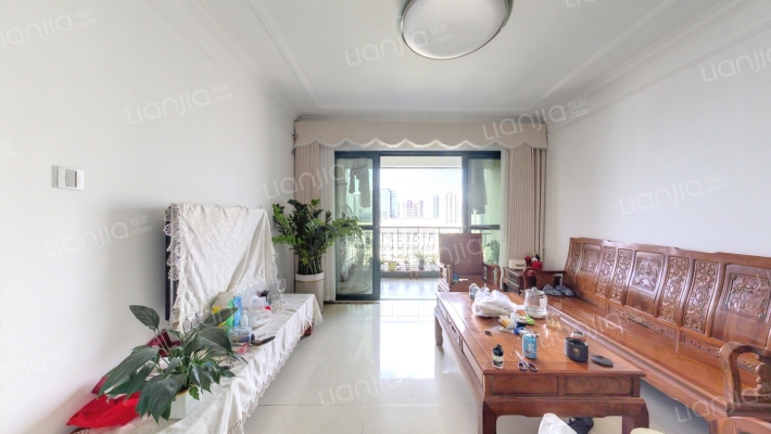 金碧领秀国际二手房实景图