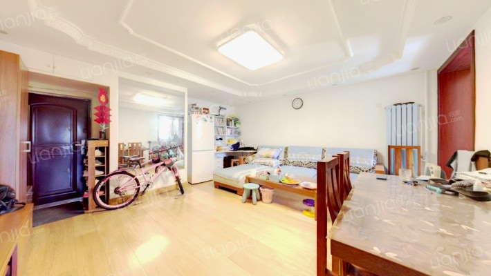 怡秀园小区二手房实景图