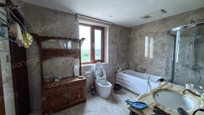 京都颐和城 5室3厅 南 北-卫生间C