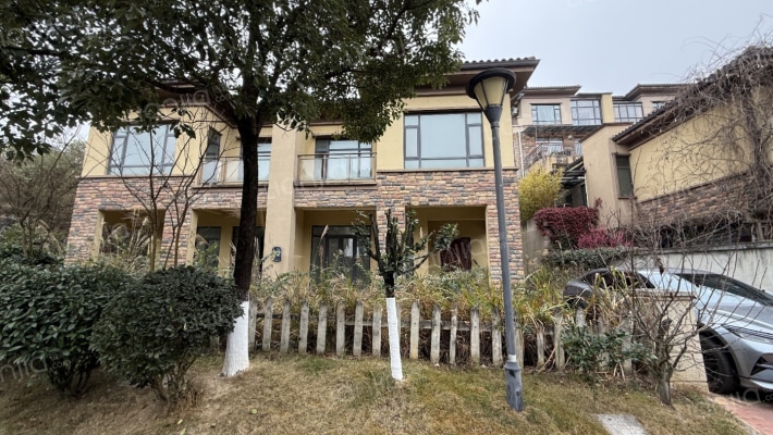 白晶谷22组团1区二手房实景图