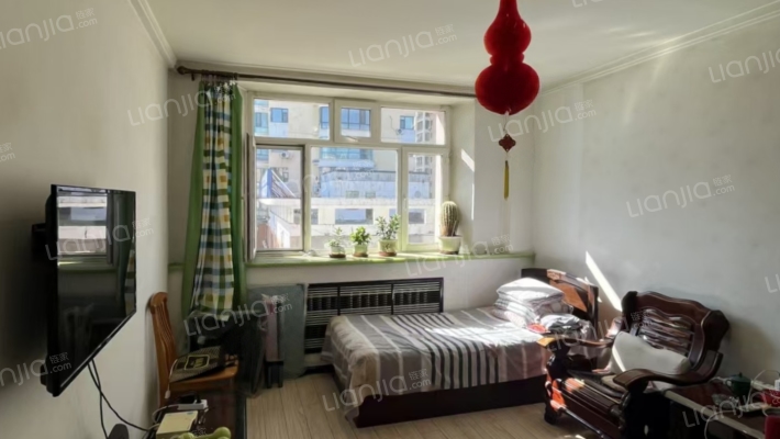 白酒厂家属楼二手房实景图