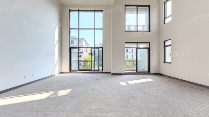 新江与城天琅二手房实景图