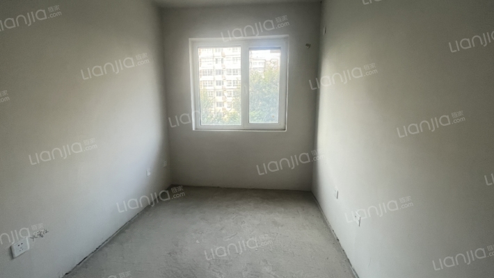 双语旁一梯两户洋房社区，南北双通透户型，采光视野好-卧室B