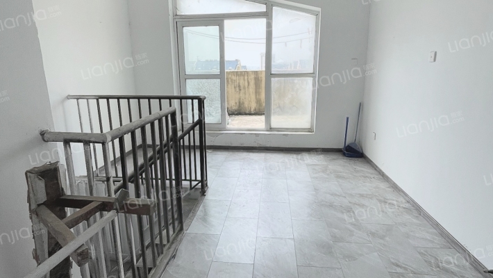 百灵佳苑北区二手房实景图