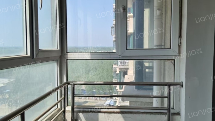 水岸花城，好房源，环境好，交通便利。-阳台