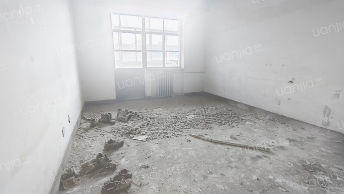 税费低满五唯一 南北三居室 业主诚意卖 开发区位置好-客厅